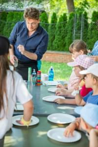 2806_1300_Bubbles at the table_E_2898